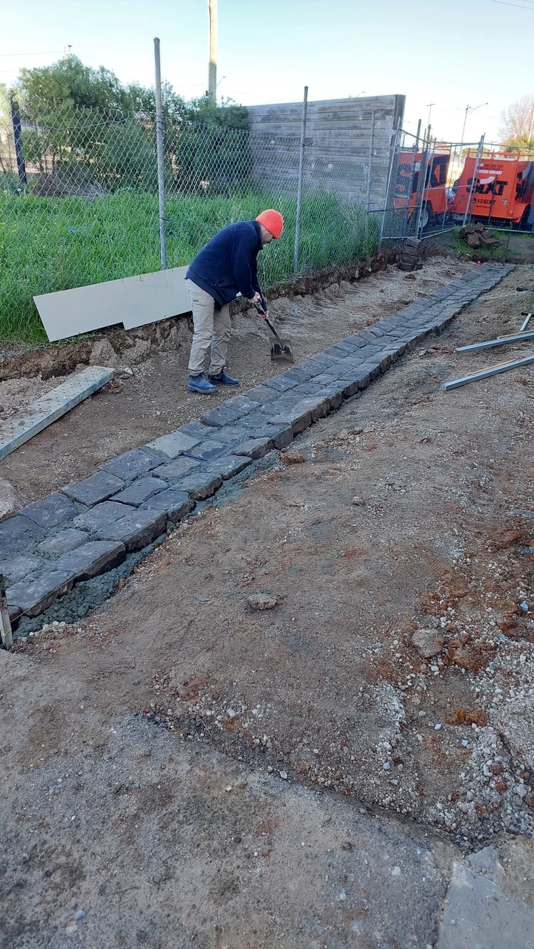 Bluestone-edge path base